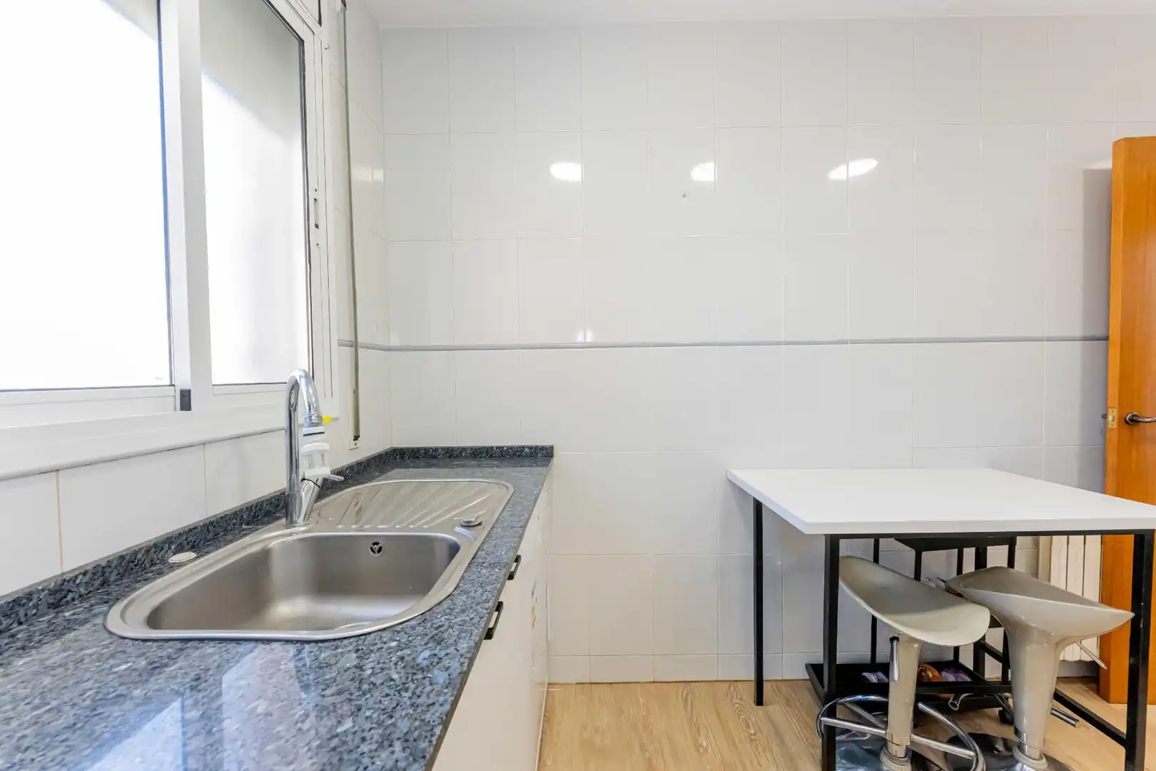 Kitchen of Flat for sale in Castelldefels  with Air Conditioner, Heating and Parquet flooring