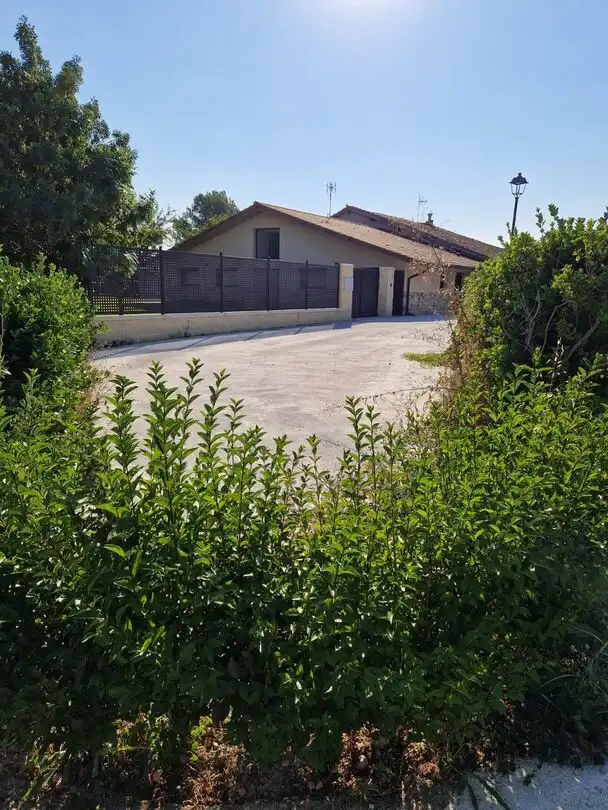 Casa o xalet en venda en Vitoria - Gasteiz amb Calefacció i Jardí privat