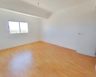 Bedroom of Flat to rent in Torrent