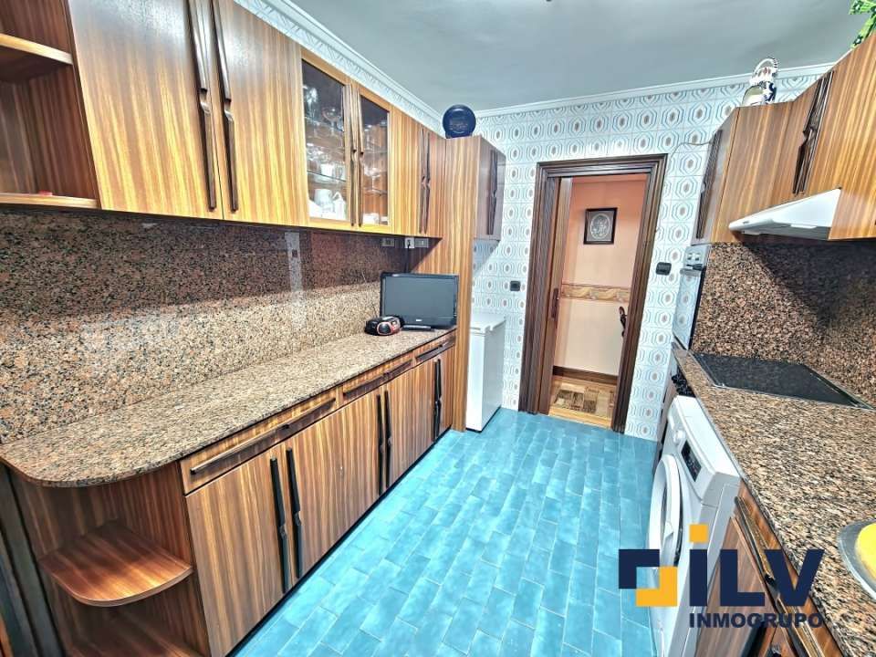 Kitchen of Flat for sale in Santurtzi   with Heating, Furnished and Balcony