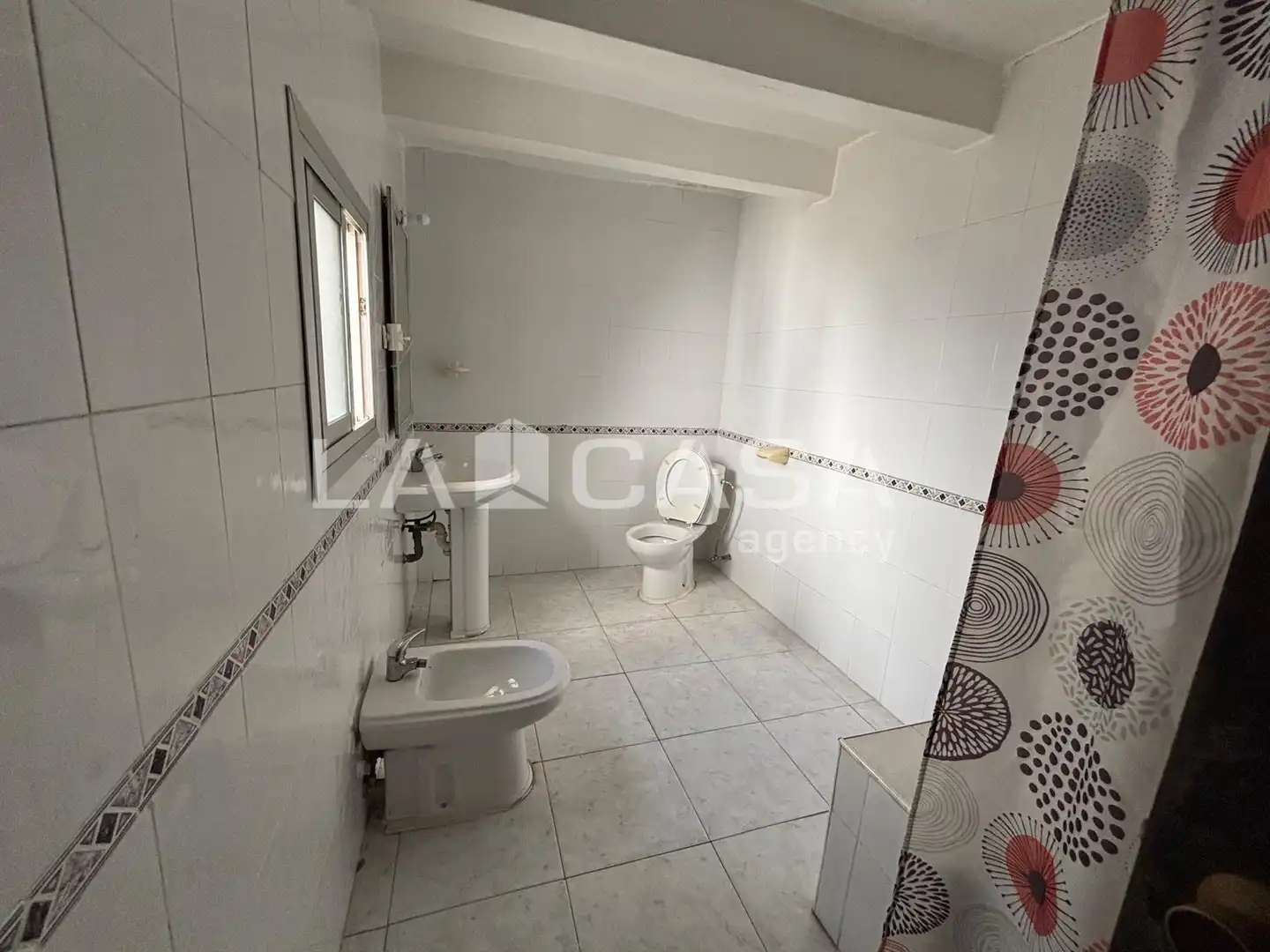 Bathroom of Houses for sale in Algeciras  with Terrace