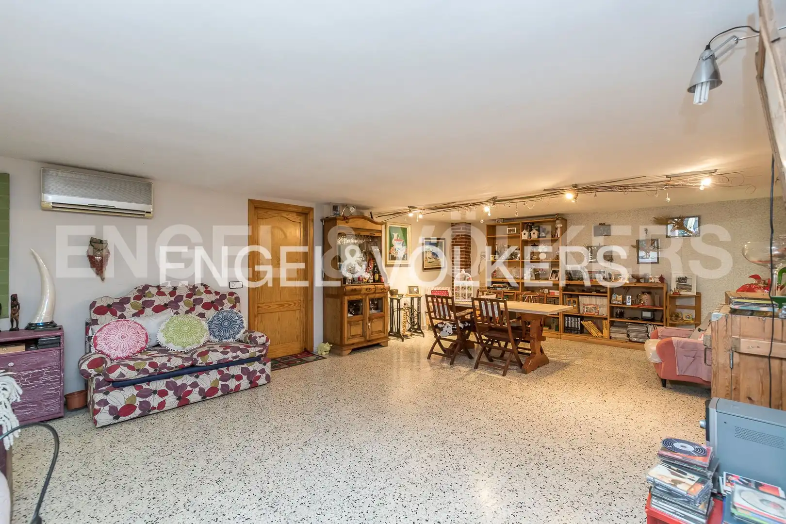 Houses for sale in Rubí  with Air Conditioner, Heating and Private garden