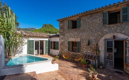 Vista exterior de Casa o xalet en venda en Puigpunyent amb Piscina