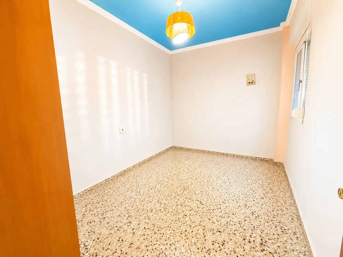 Flat for sale in Silla  with Terrace, Storage room and Internet