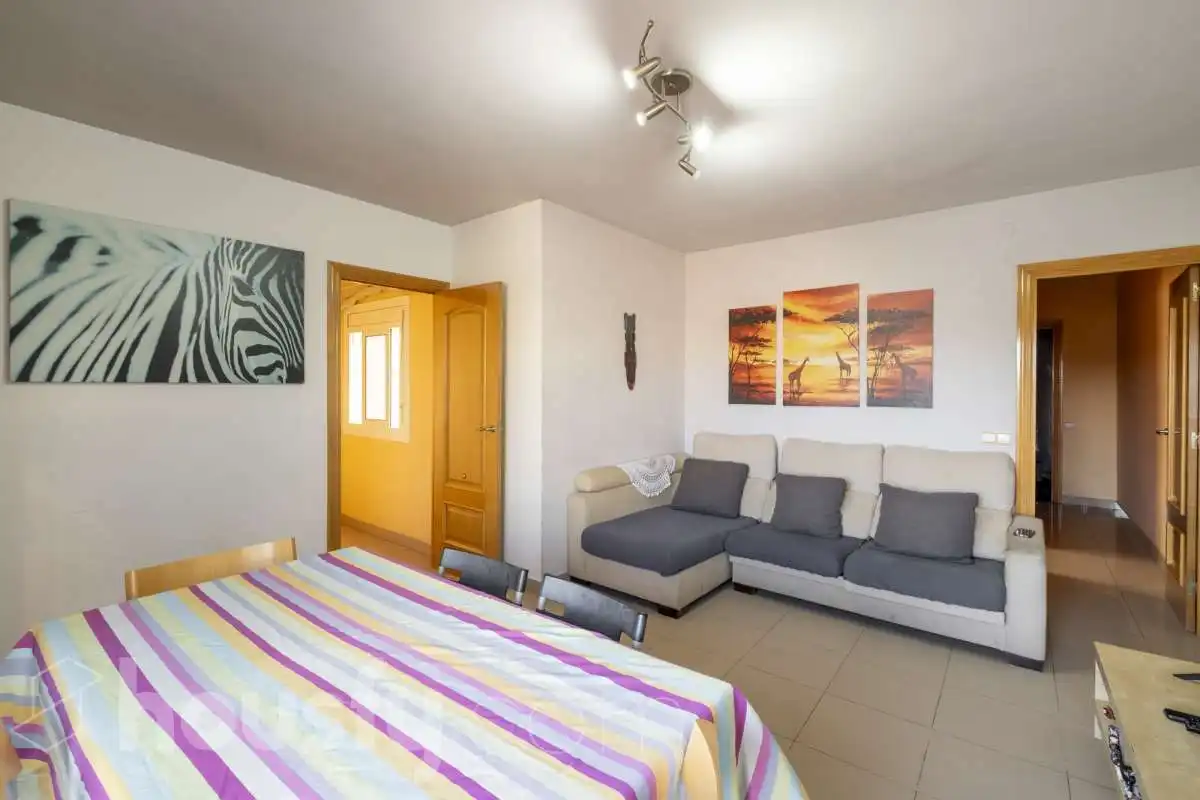 Living room of Attic for sale in L'Hospitalet de Llobregat  with Air Conditioner and Terrace