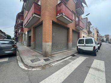 Locale commerciale in affitto a Carrer Ripollès