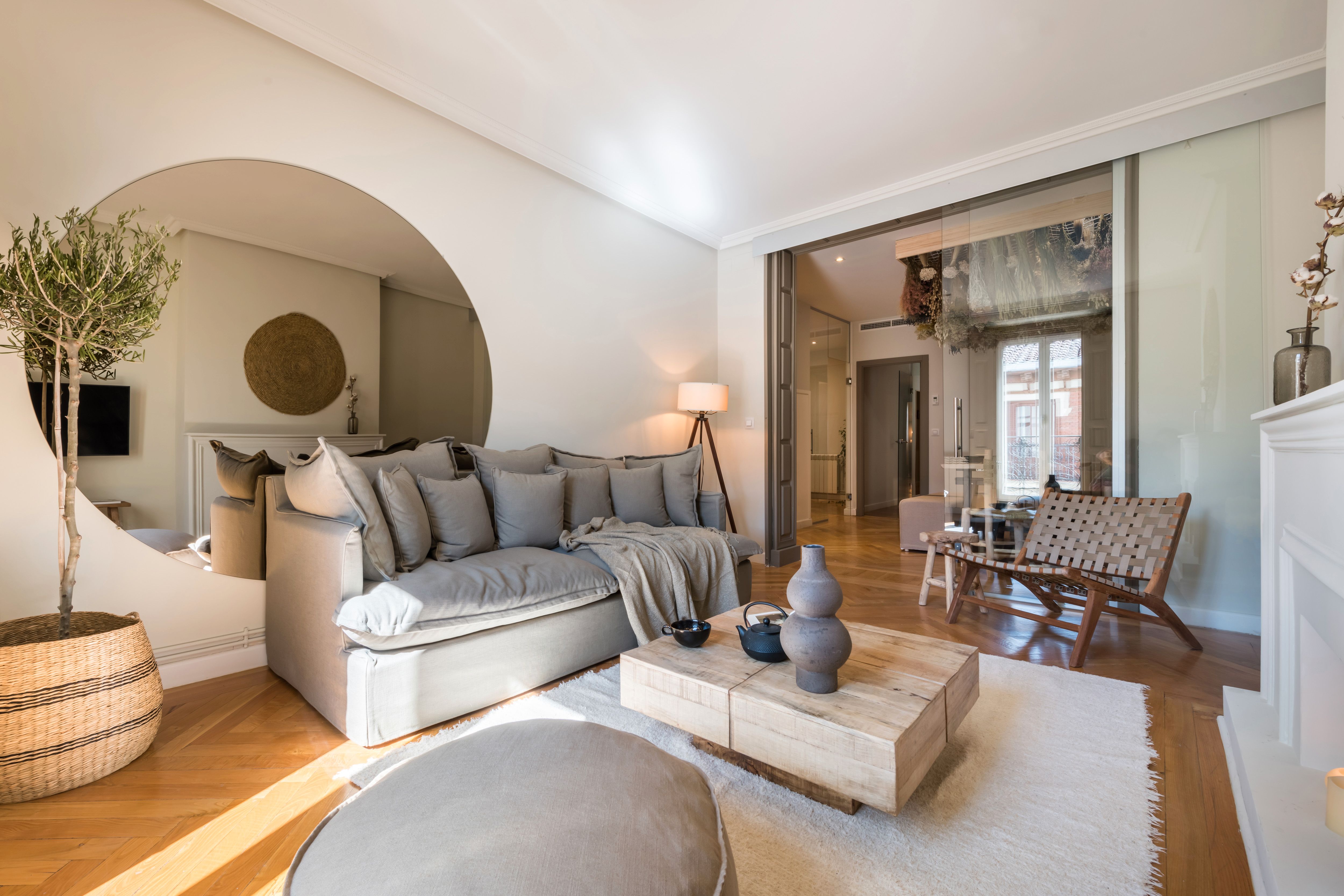 Sala d'estar de Apartament de lloguer en  Madrid Capital amb Aire condicionat, Calefacció i Moblat