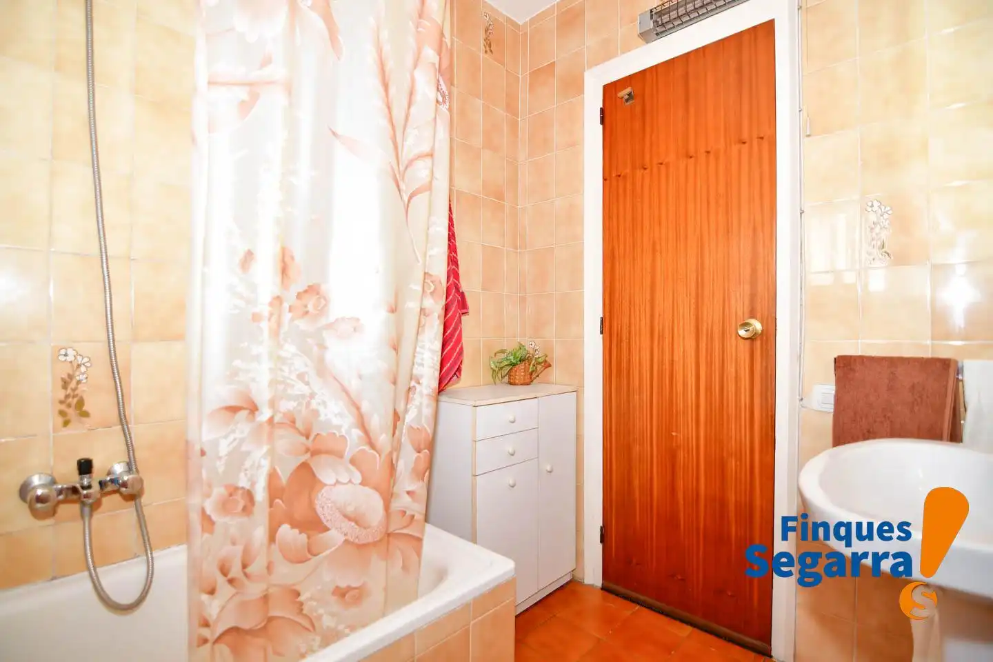 Bathroom of Flat for sale in El Vendrell  with Terrace and Furnished