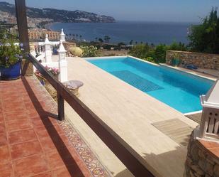 Swimming pool of House or chalet for sale in Almuñécar  with Air Conditioner, Terrace and Swimming Pool