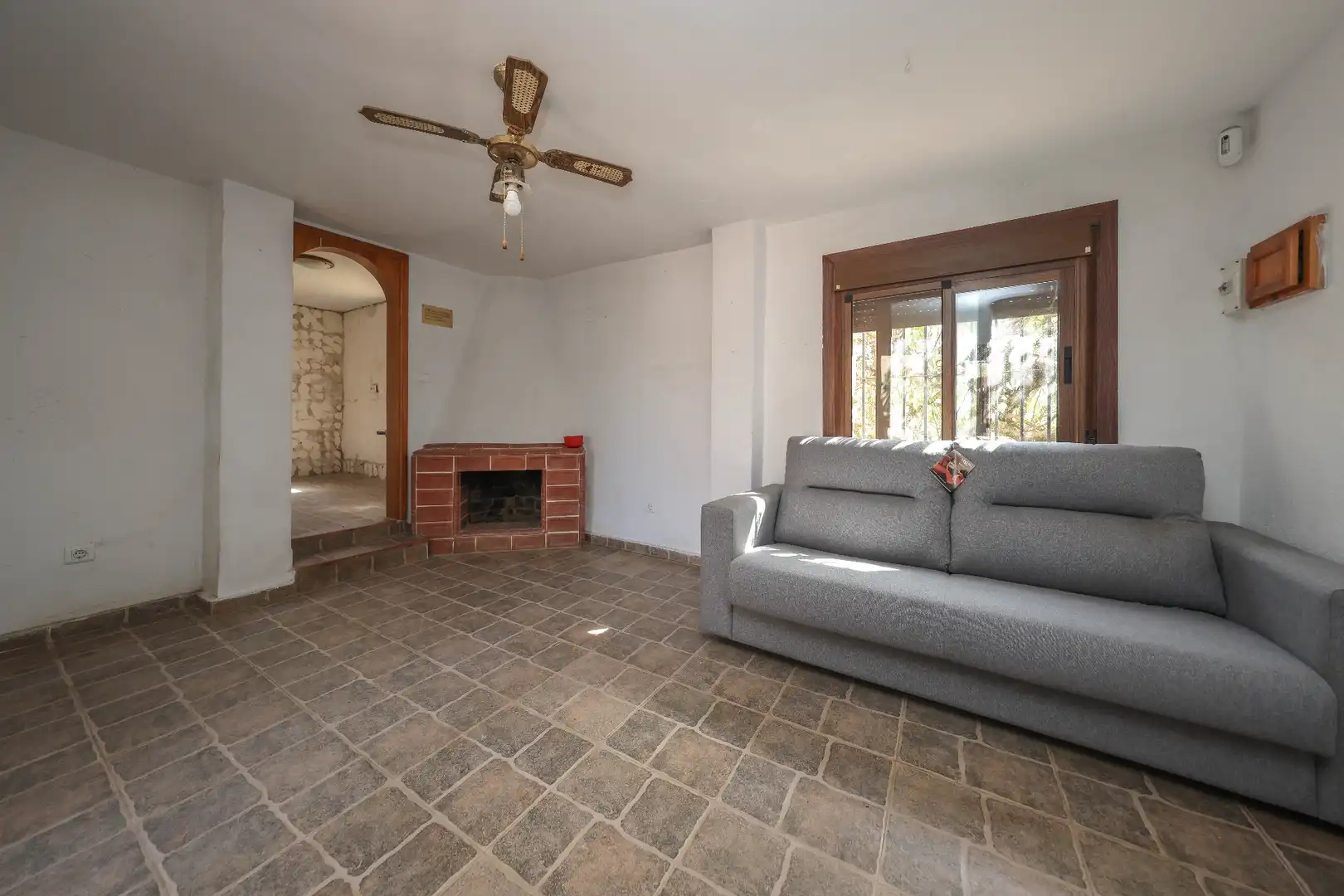 Sala d'estar de Casa o xalet en venda en Casarabonela amb Jardí privat