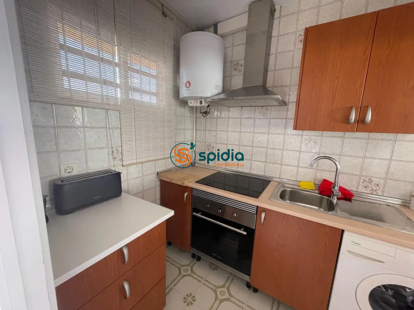 Cocina de Apartamento de alquiler en Águilas con Balcón