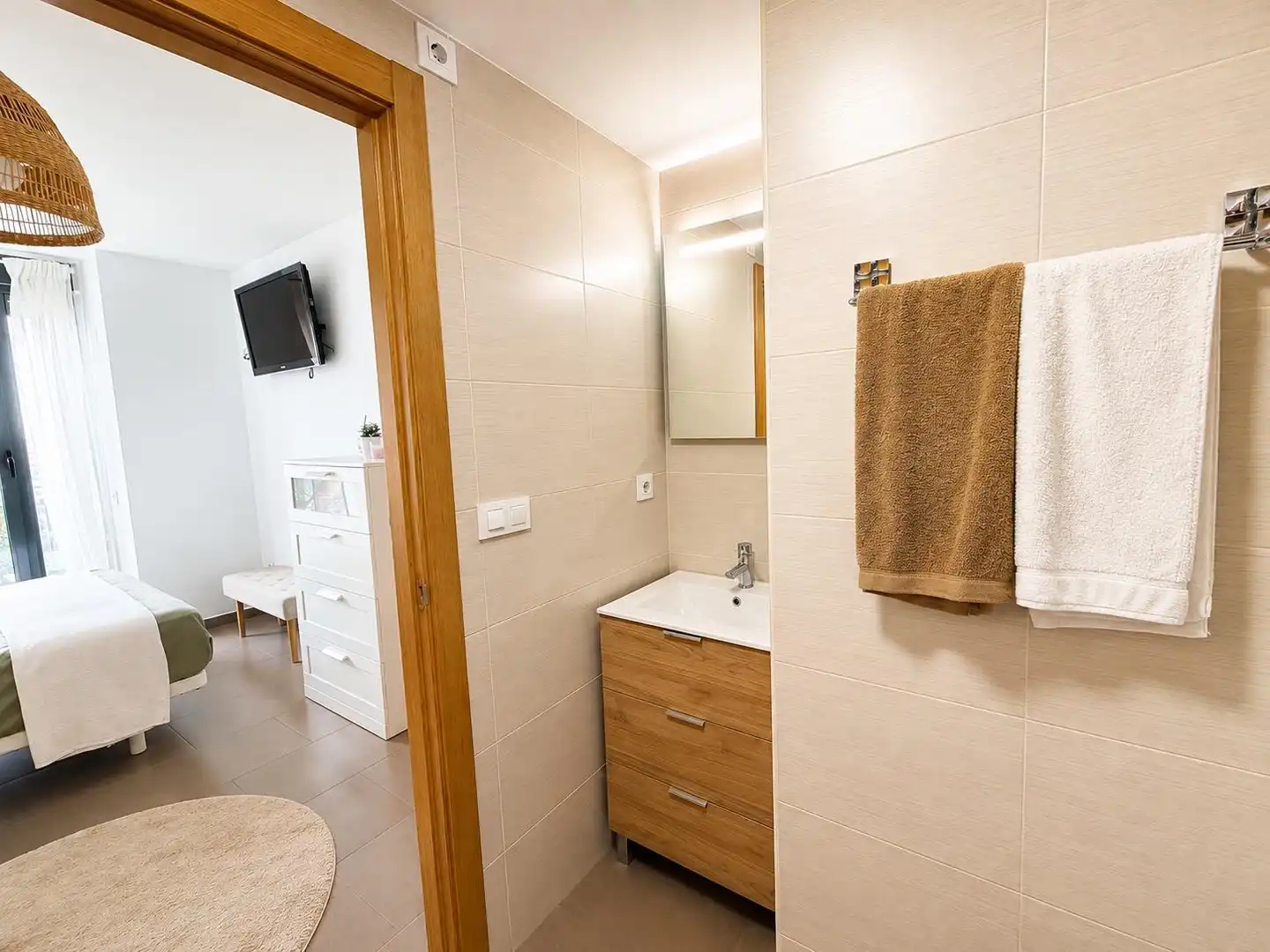 Badezimmer von Wohnung zur Miete in Valencia mit Klimaanlage, Heizung und Balkon