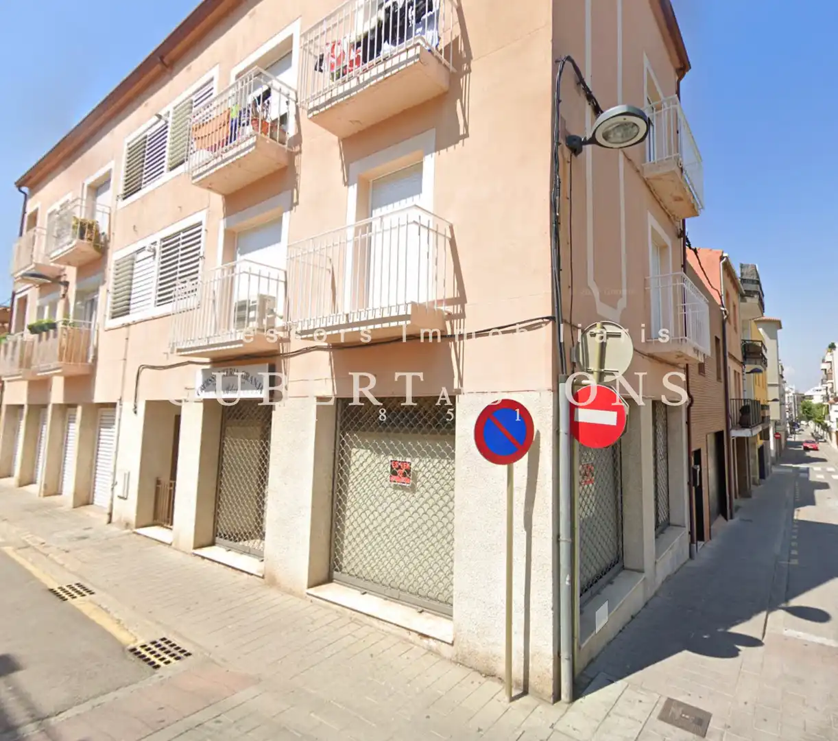 Vista exterior de Local en venda en Palamós