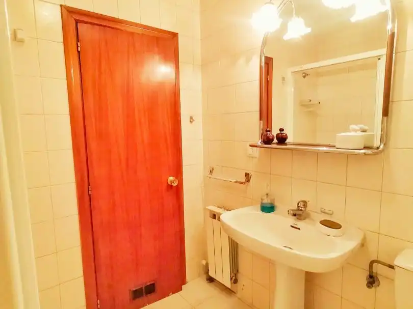 Bathroom of Flat for sale in Oviedo 