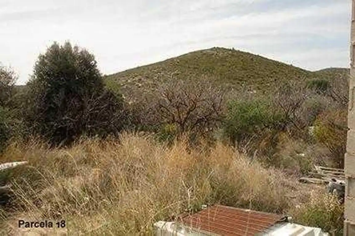 Terreno rustico in vendita a Cabanes