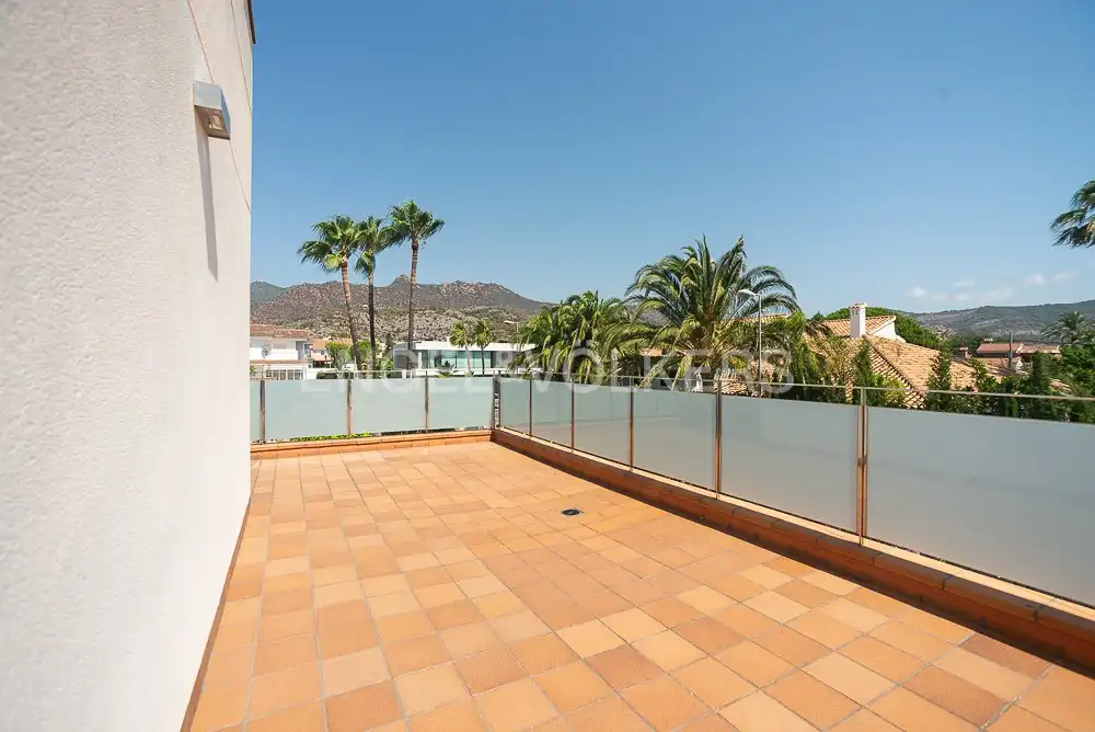 Terrassa de Casa o xalet en venda en Benicasim / Benicàssim amb Calefacció, Jardí privat i Terrassa