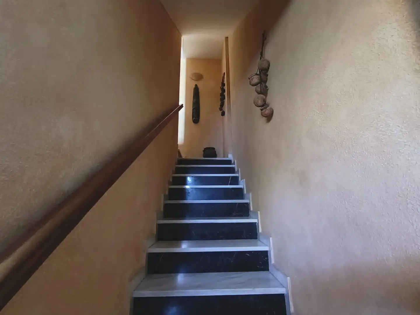 Casa adosada en venta en Alhaurín de la Torre con Terraza, Balcón y Alarma