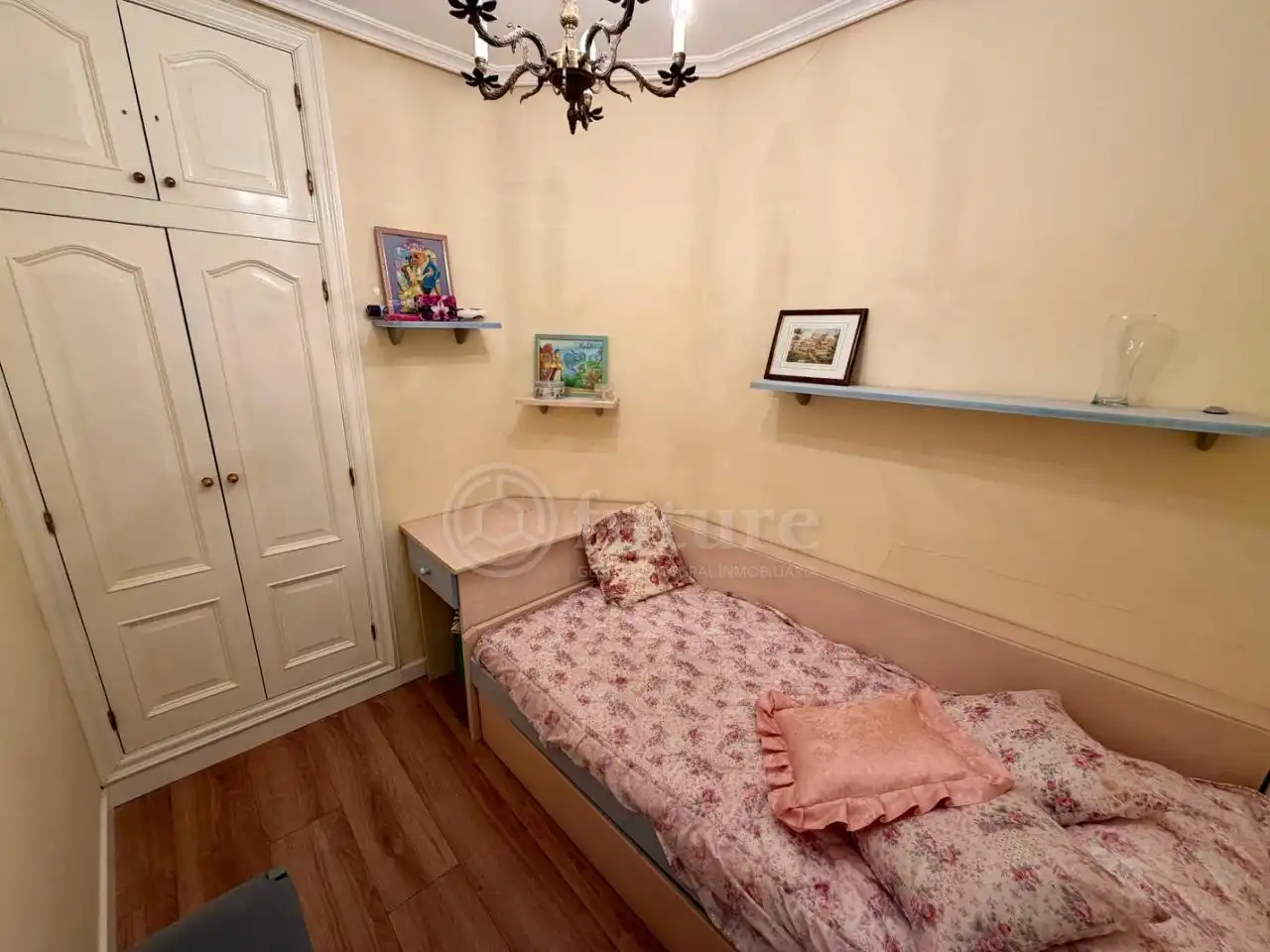 Habitación de Piso de alquiler en Salamanca con Amueblado y Balcón