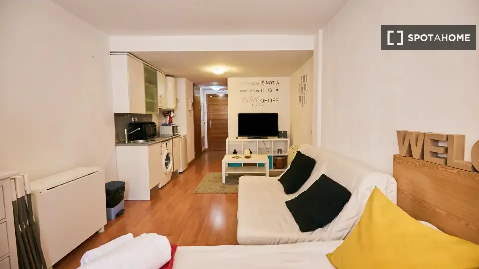 Room in Universidad - Malasaña