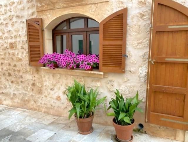 Terrasse von Einfamilien-Reihenhaus zum Verkauf in Muro mit Klimaanlage, Terrasse und Möbliert