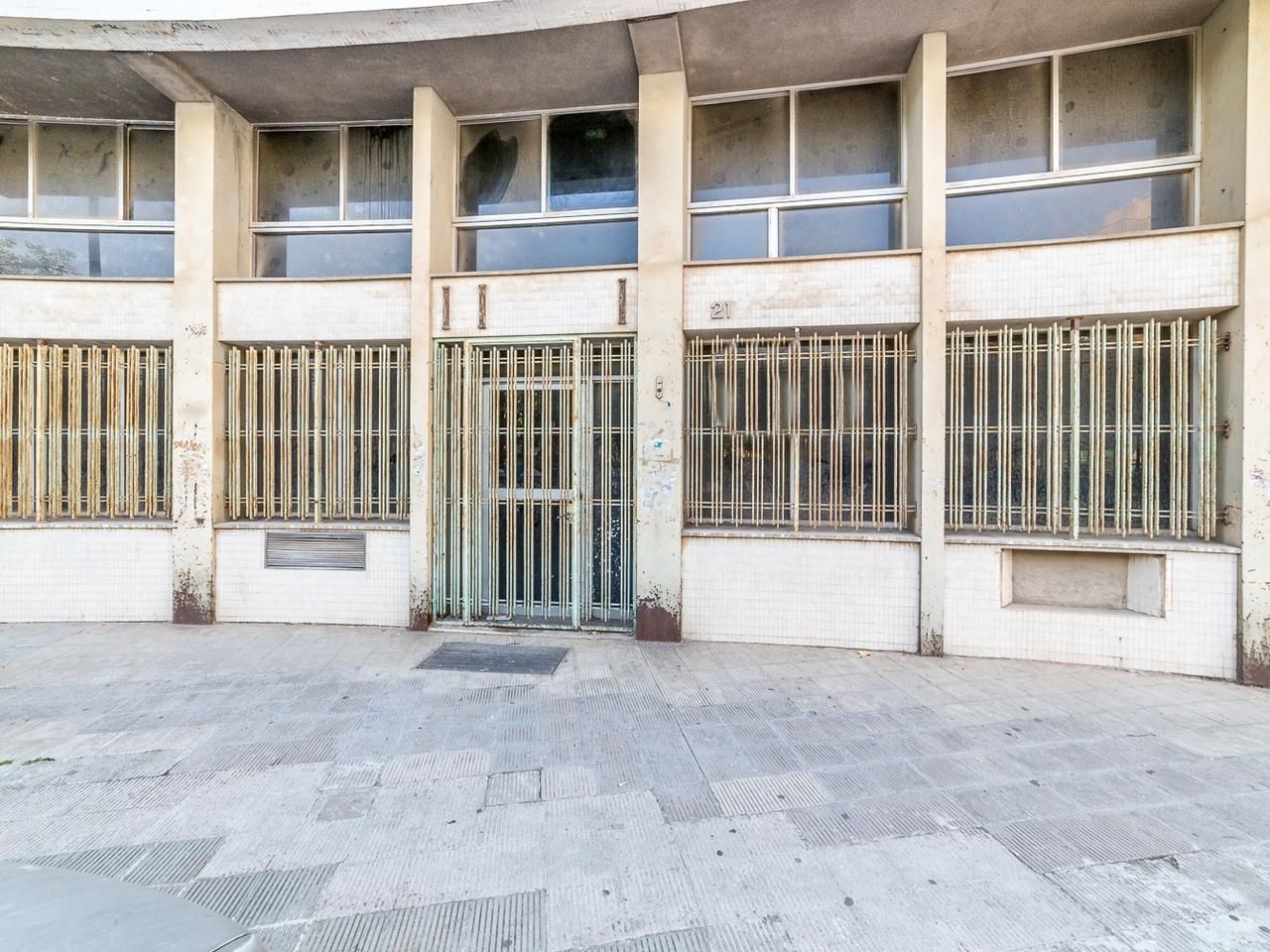 Exterior view of Premises for sale in Reus  with Alarm
