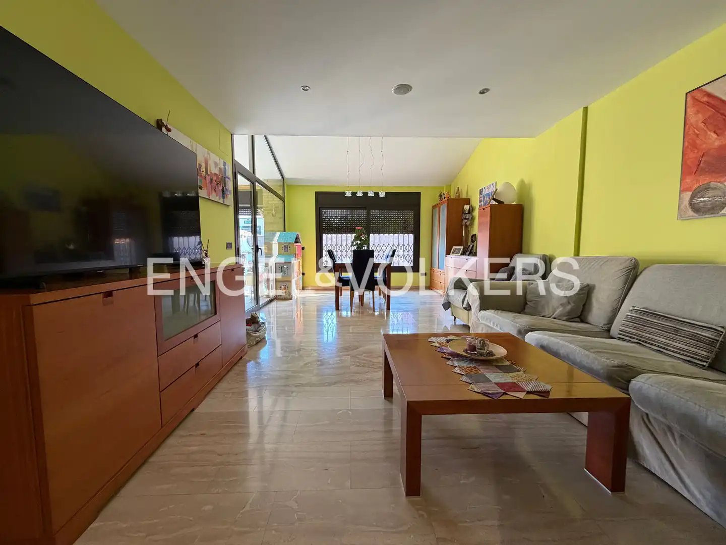 Living room of Houses for sale in Pineda de Mar  with Air Conditioner, Heating and Private garden