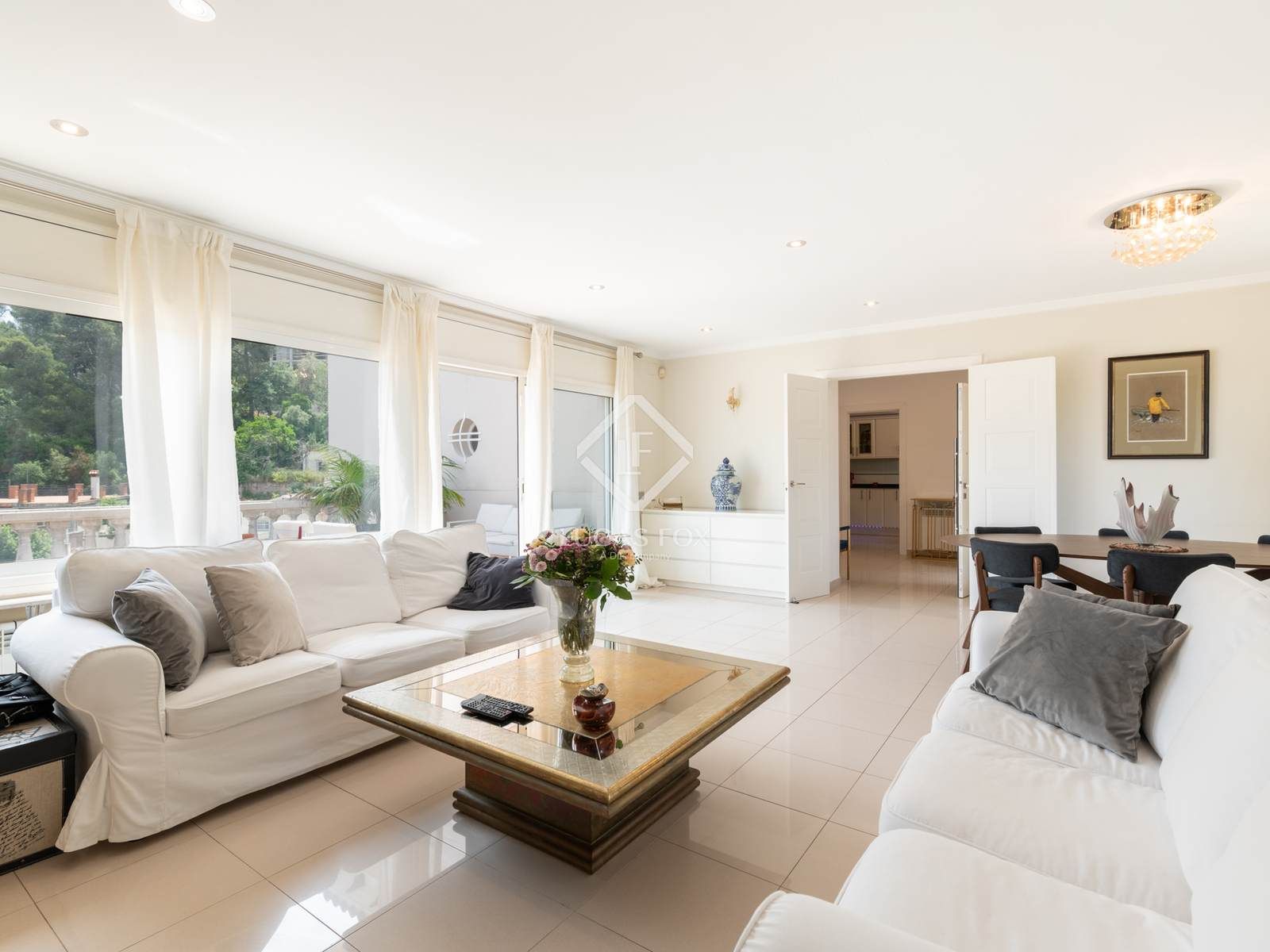 Sala d'estar de Casa o xalet en venda en Sant Cugat del Vallès amb Calefacció, Jardí privat i Terrassa