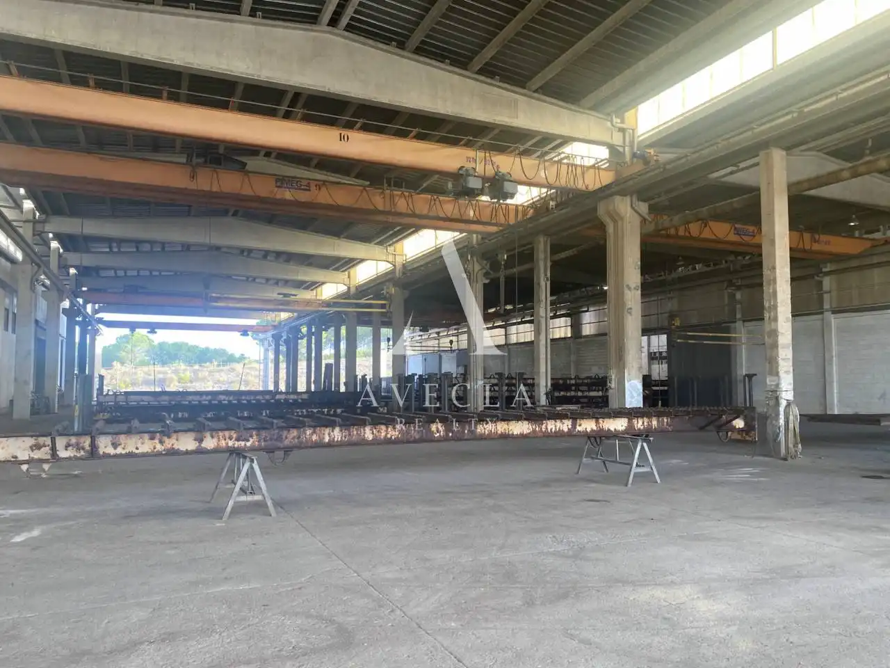 Nau industrial de lloguer a Calle del maresme 15