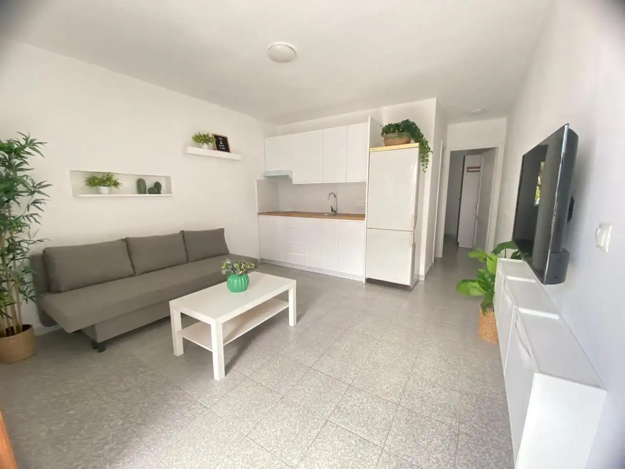 Sala de estar de Apartamento de alquiler en San Bartolomé de Tirajana con Terraza, Amueblado y Piscina comunitaria