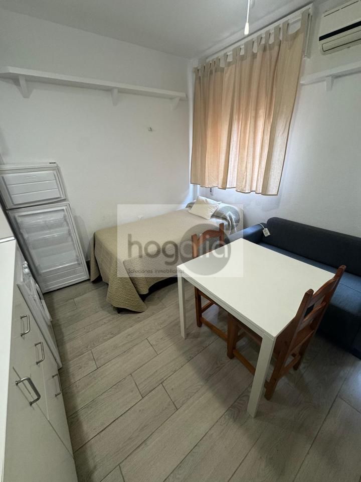 Bedroom of Study to rent in  Sevilla Capital  with Air Conditioner and Furnished