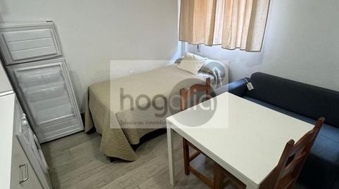 Foto 2 de Estudio de alquiler en Bami - La Estrella, Sevilla Capital