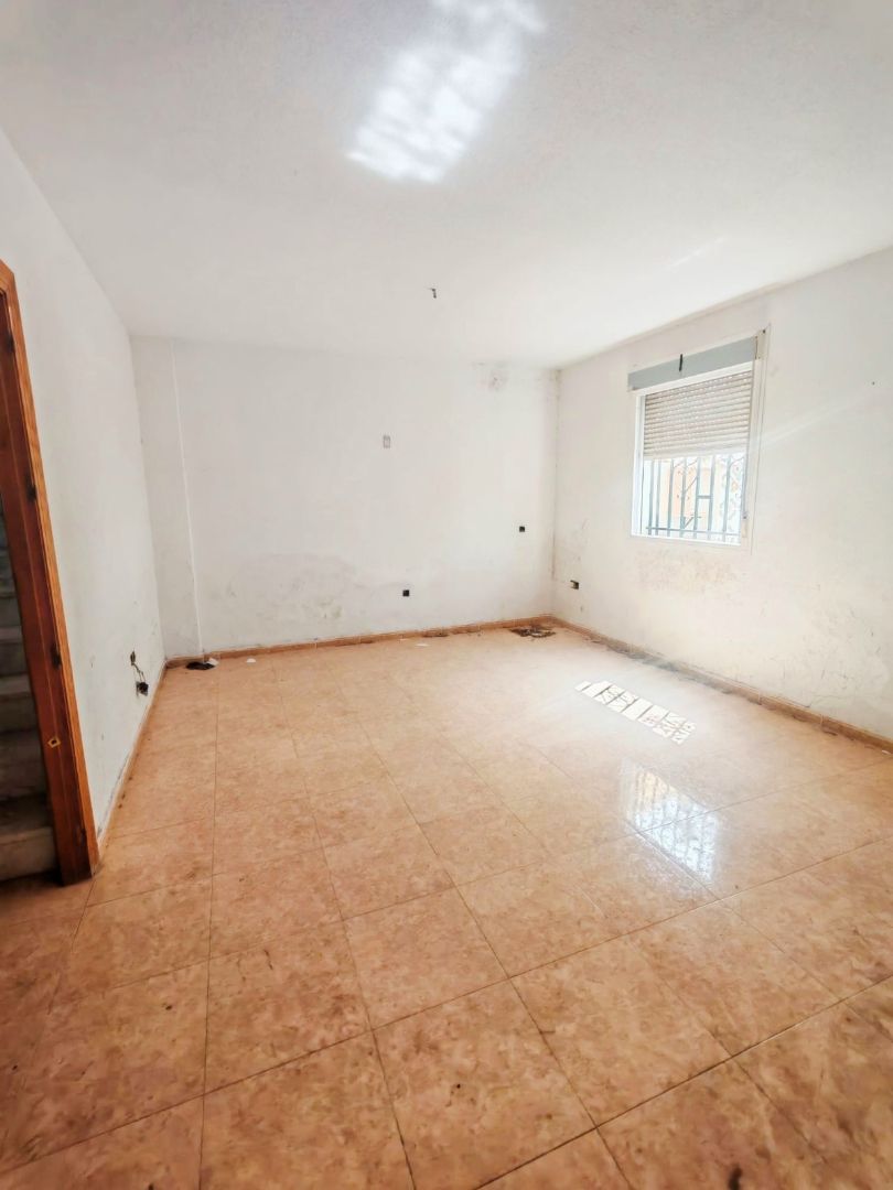 Piso en venta en Benahadux con Terraza y Amueblado