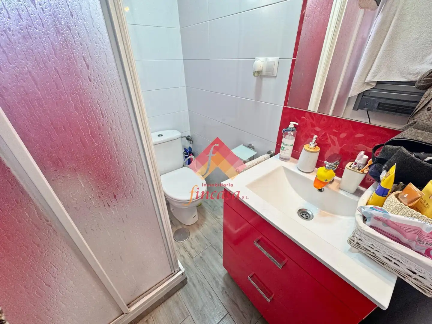 Baño de Piso en venta en Ronda con Terraza