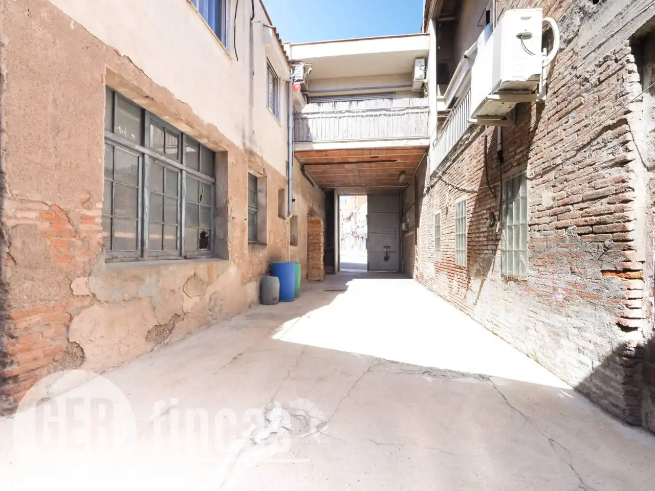 Vista exterior de Casa o xalet en venda en Terrassa amb Aire condicionat, Calefacció i Parquet