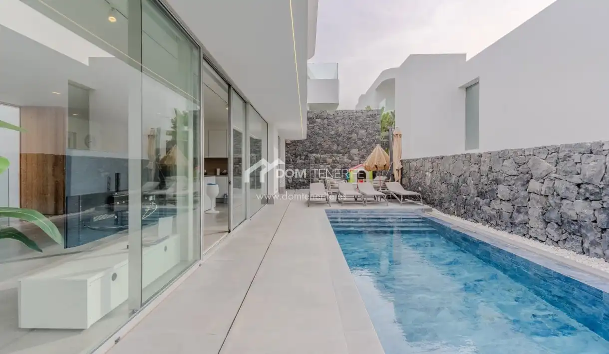 Swimming pool of Houses for sale in Adeje  with Terrace, Storage room and Swimming Pool