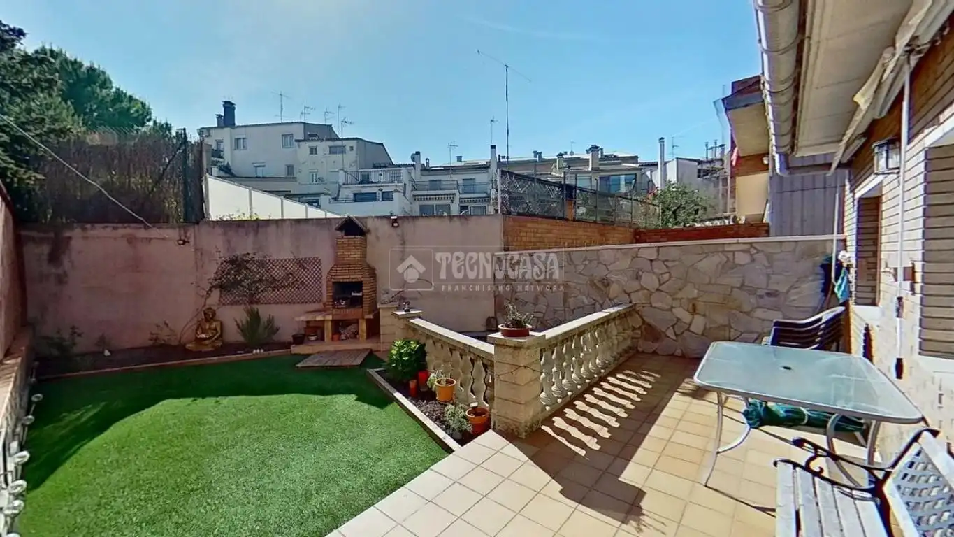 Jardín de Casa adosada en venta en Manresa