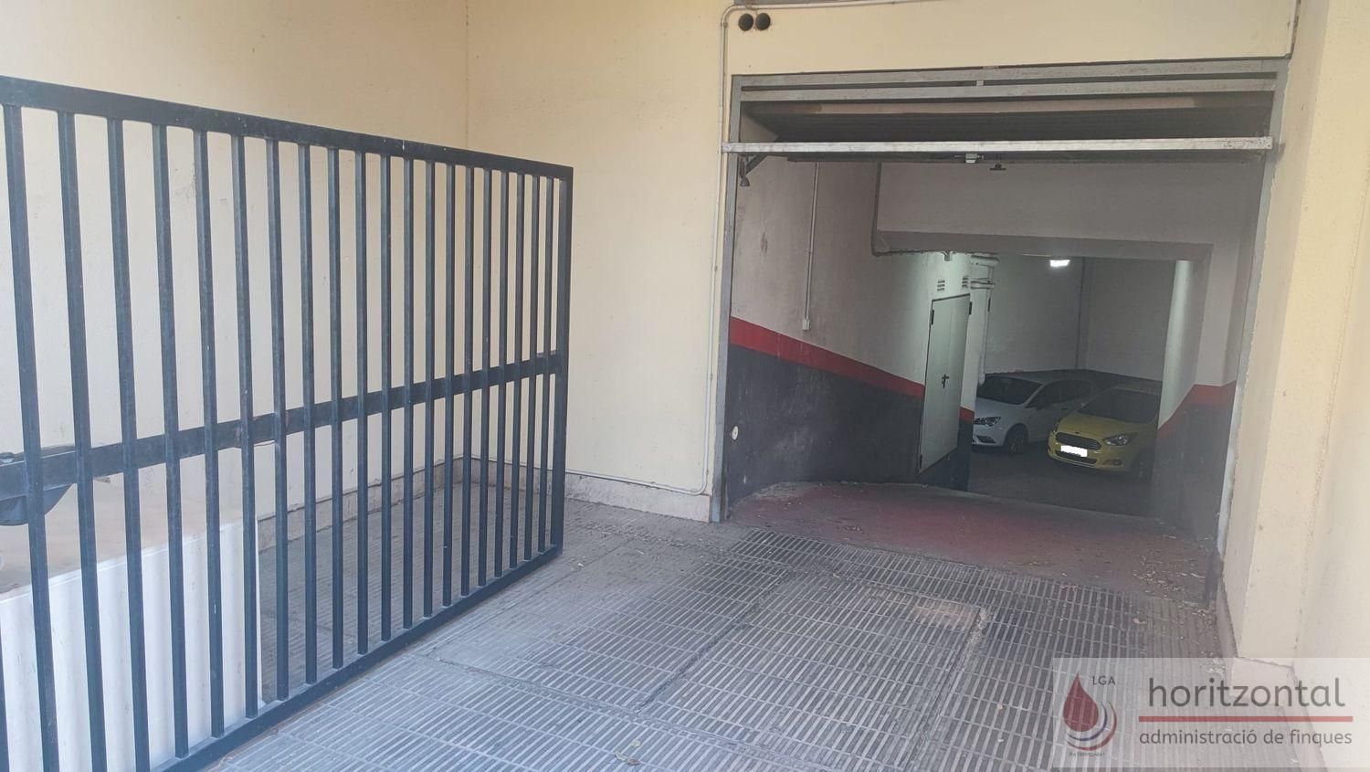 Aparcament de Garatge en venda en El Vendrell