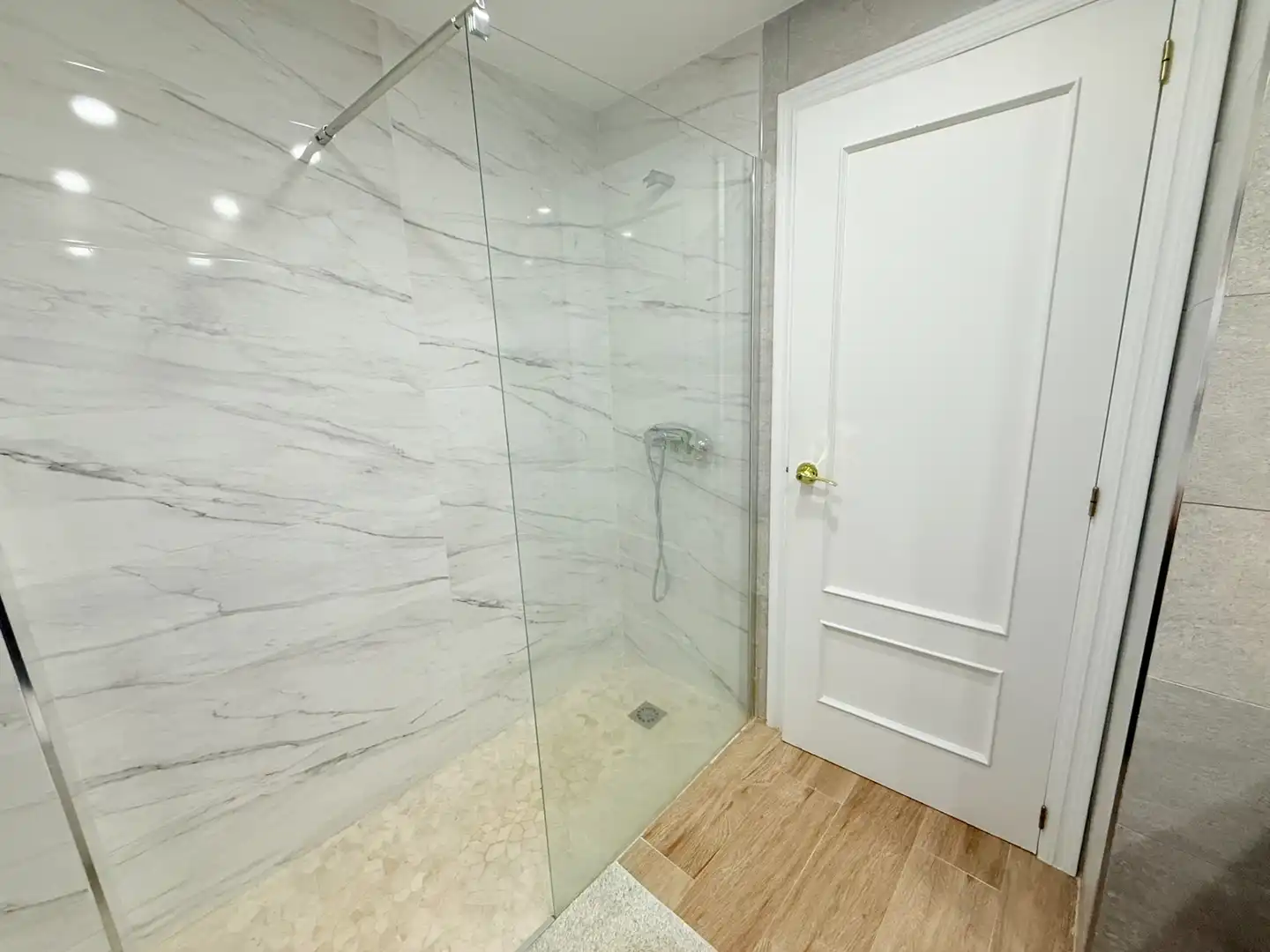 Bathroom of Ground floor for sale in  Palma de Mallorca  with Air Conditioner, Heating and Terrace