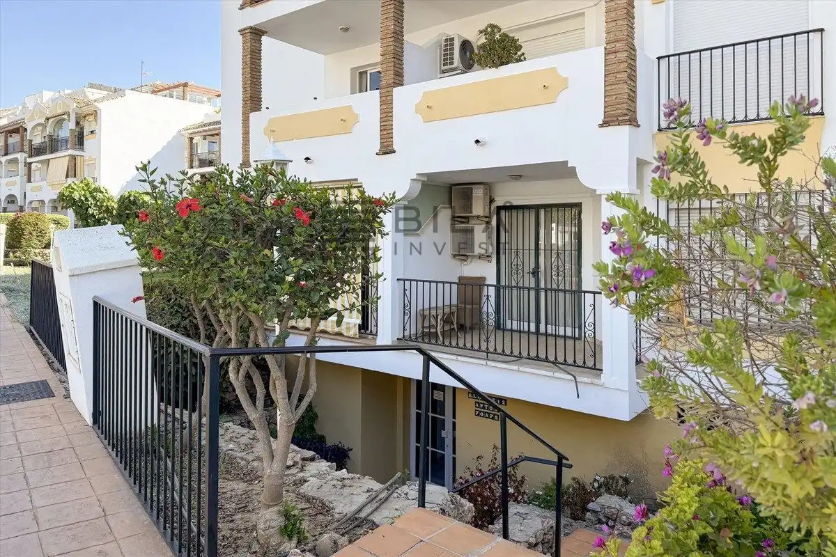 Flat for sale in La Siesta, Mijas Golf