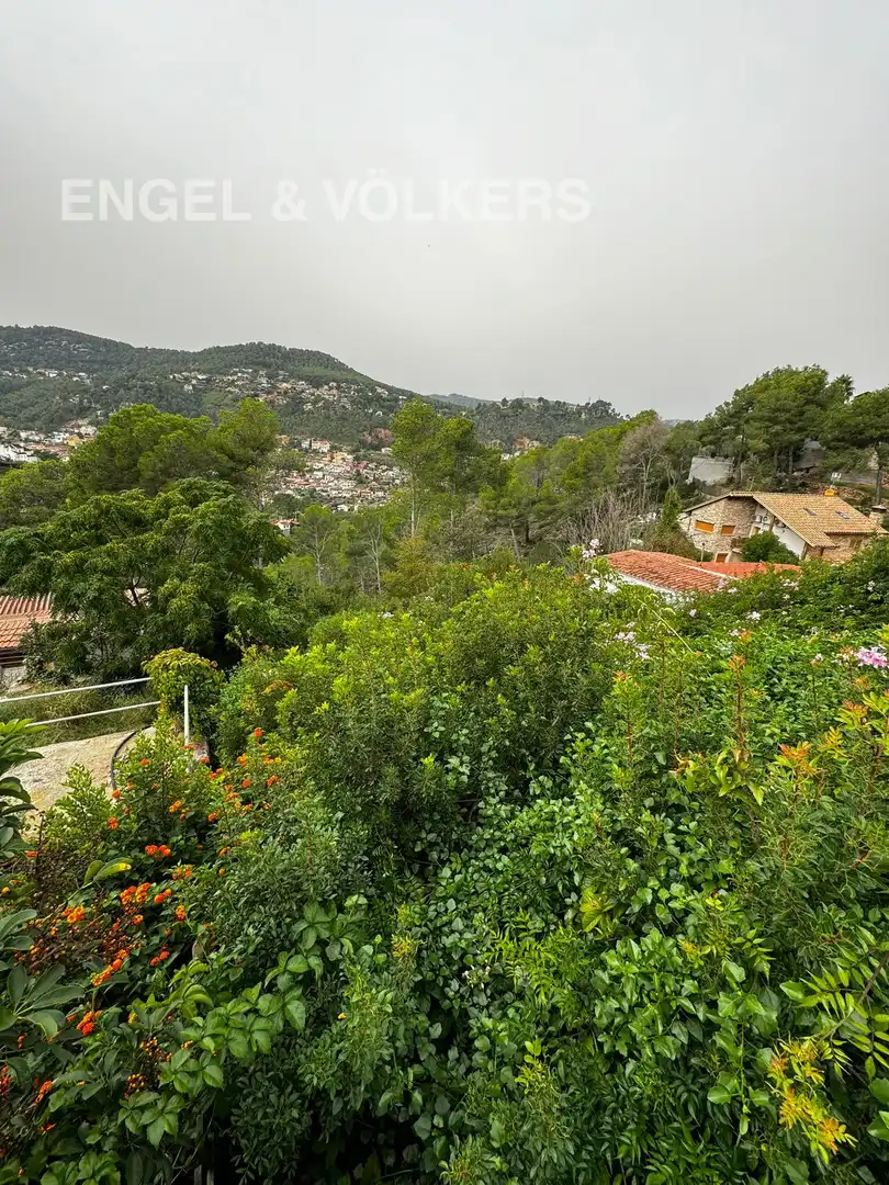 Terreny residencial en venda a Vallirana, imagen 4