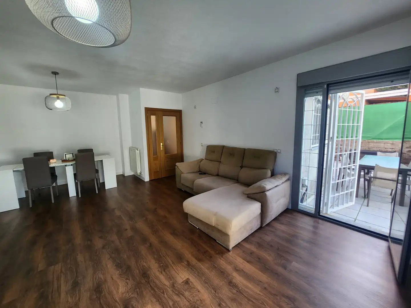 Sala de estar de Casa o chalet en venta en Villalbilla con Aire acondicionado, Calefacción y Jardín privado