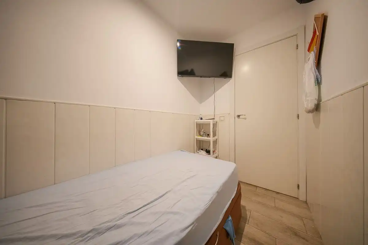 Dormitori de Planta baixa en venda en Madrid amb Calefacció