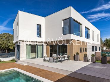 Casa amb piscina en venda a Mira-sol