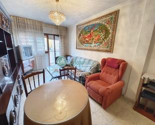 Living room of Flat for sale in Segovia Capital  with Heating, Terrace and Furnished