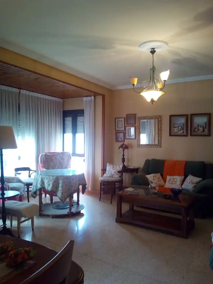 Appartamento con terrazza in vendita a Calle Obispo Cobos, imagen 3