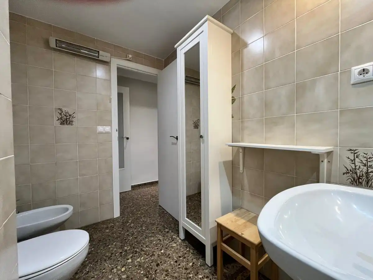 Bathroom of Flat for rent in Dénia  with Air Conditioner, Heating and Terrace