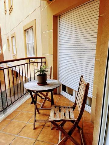 Piso en Venta en Calle Héroe de Sostoa en Girón - Las Delicias