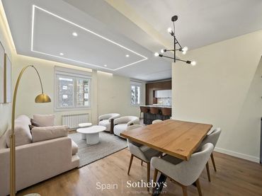 Apartament amb piscina en venda a Retiro