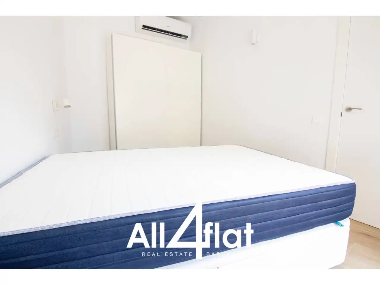 Habitación de Estudio de alquiler en Barcelona con Aire acondicionado, Calefacción y Parquet