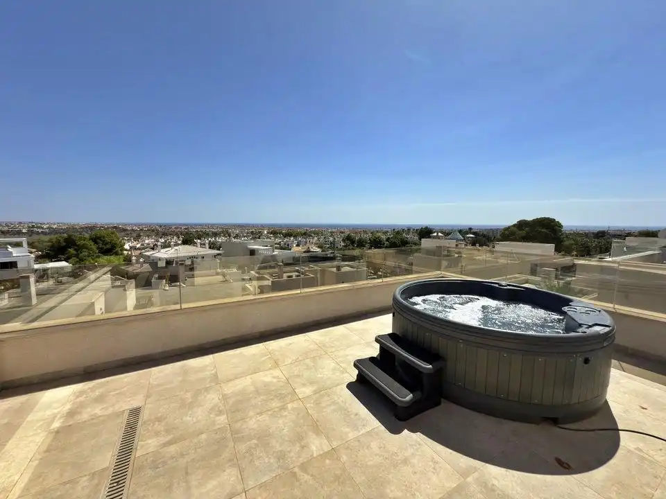 Terrassa de Casa o xalet en venda en Orihuela amb Aire condicionat, Calefacció i Jardí privat